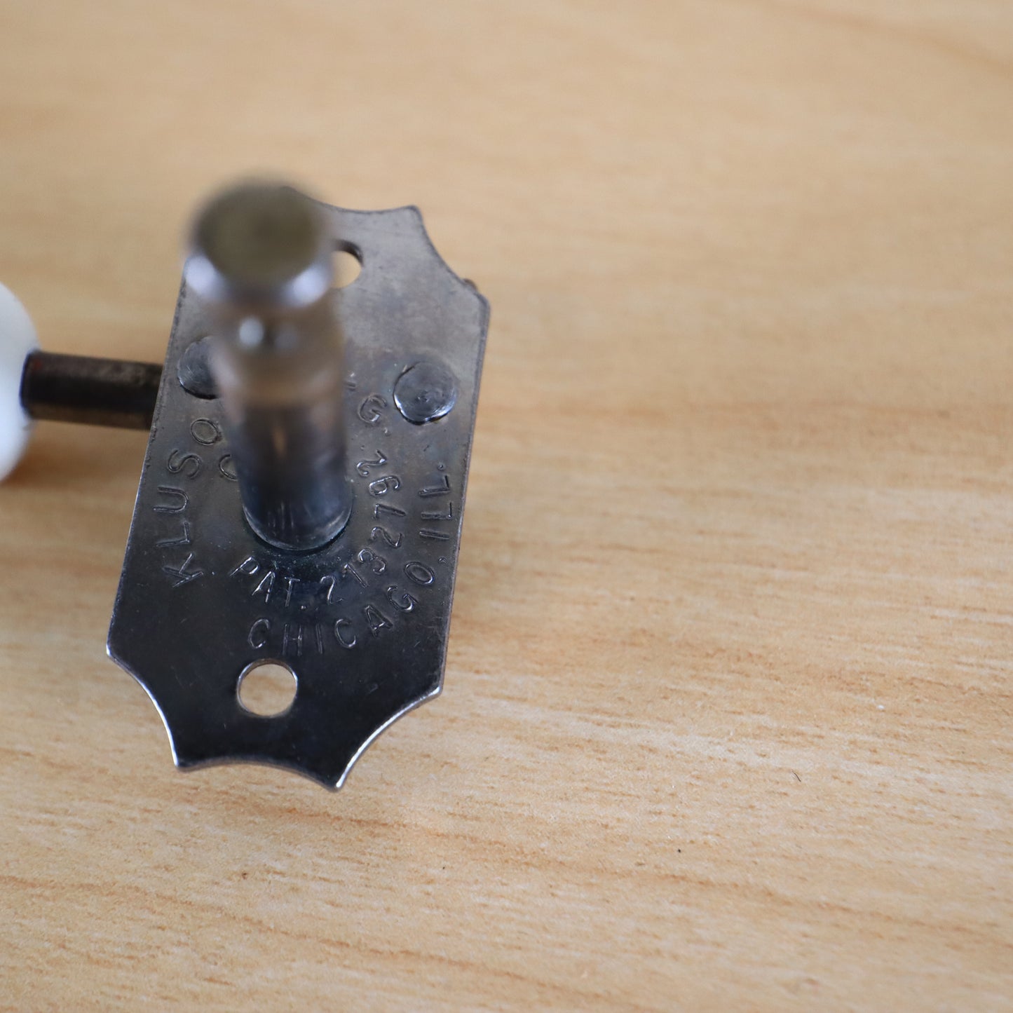 (1) Vintage Kluson Vintage Tuner Bass Side Chicago Pat #