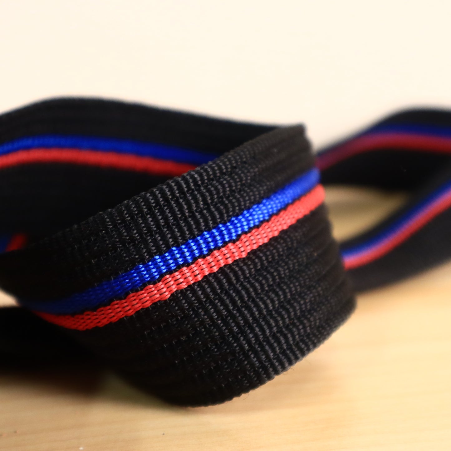 ACE USA Guitar Strap Black and Red Stripes