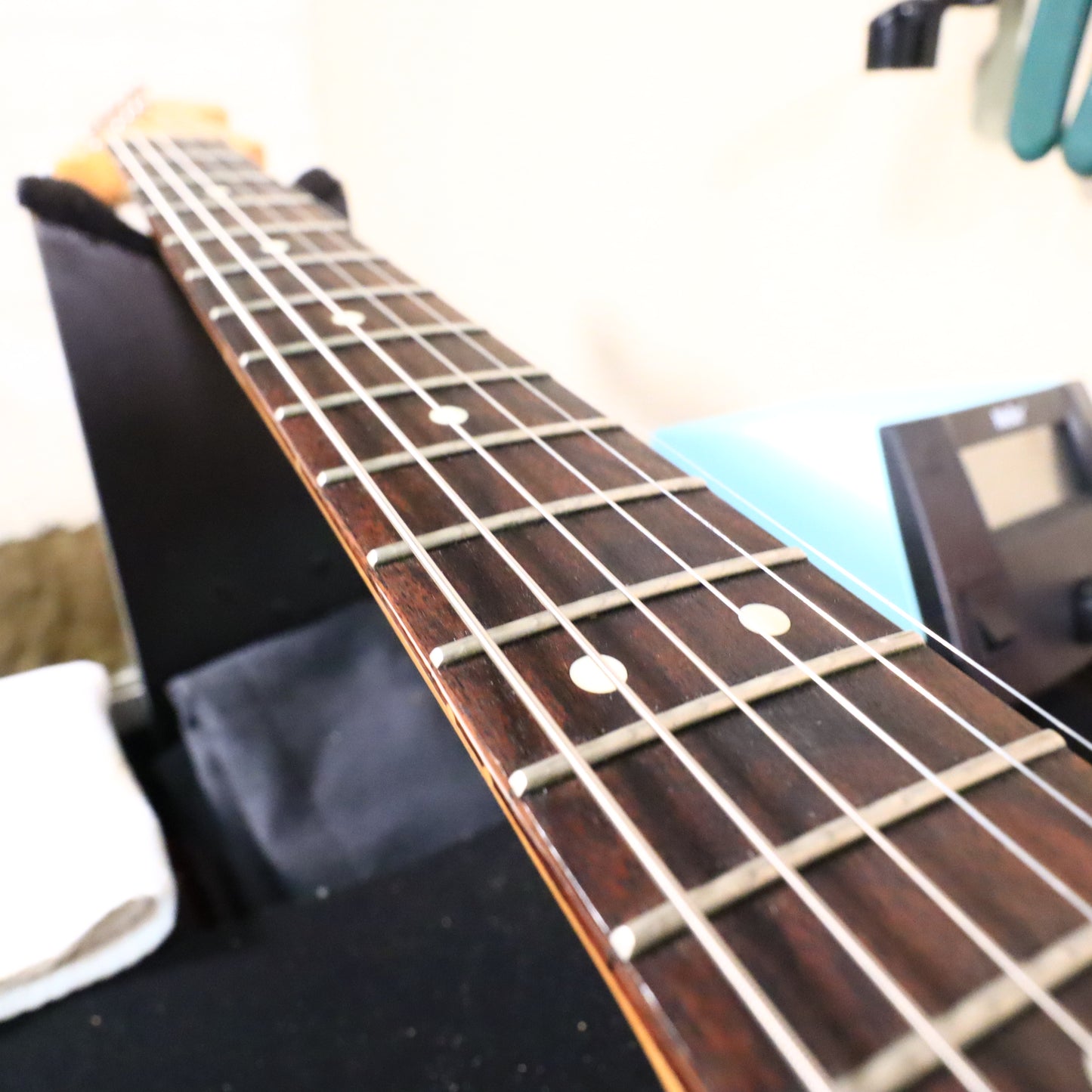 Squier Vintage Modified Surf Stratocaster Sonic Blue Rosewood Guitar Lipstick