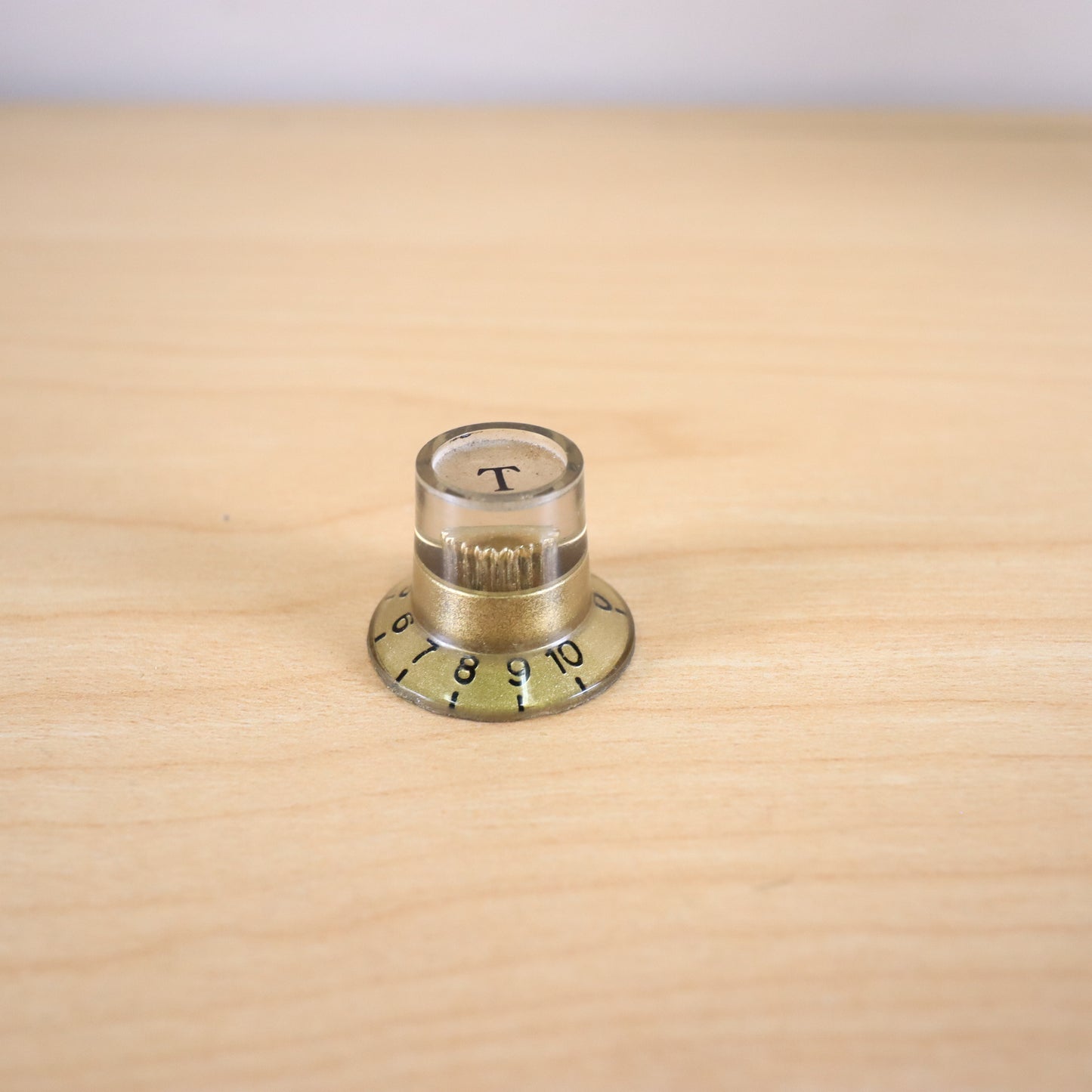 1960's Univox Teisco Guyatone Conrad - Single Gold Tone Guitar Knob