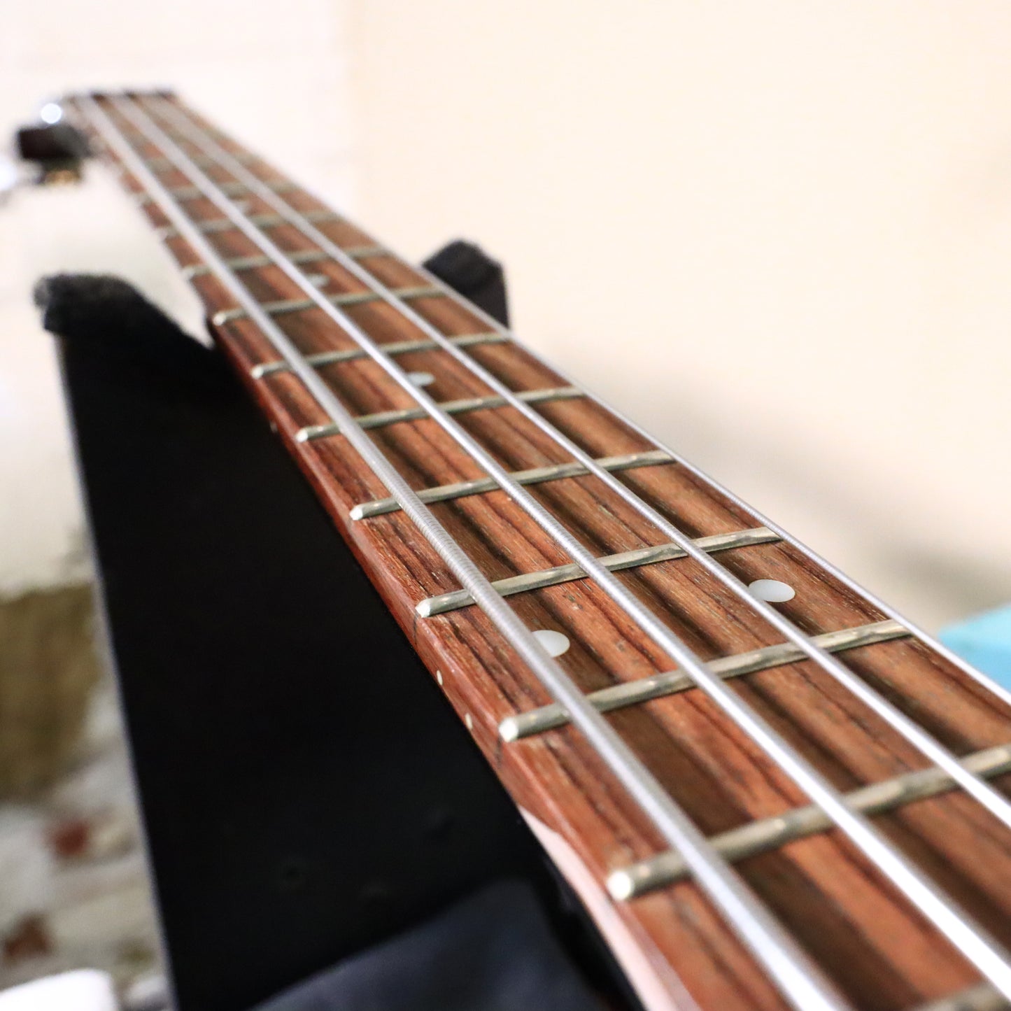 Hofner Ignition Series Short Scale Violin Bass Beatles Guitar Sunburst