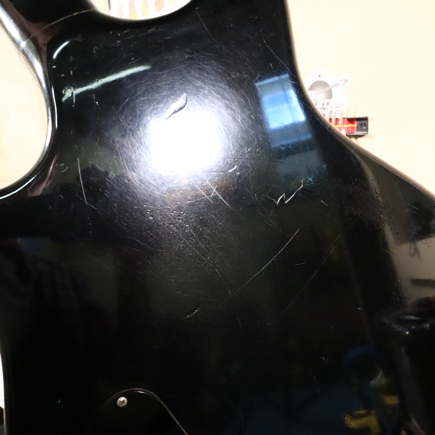 Vintage Carvin LB 50 Bass Guitar 1981 Fretless