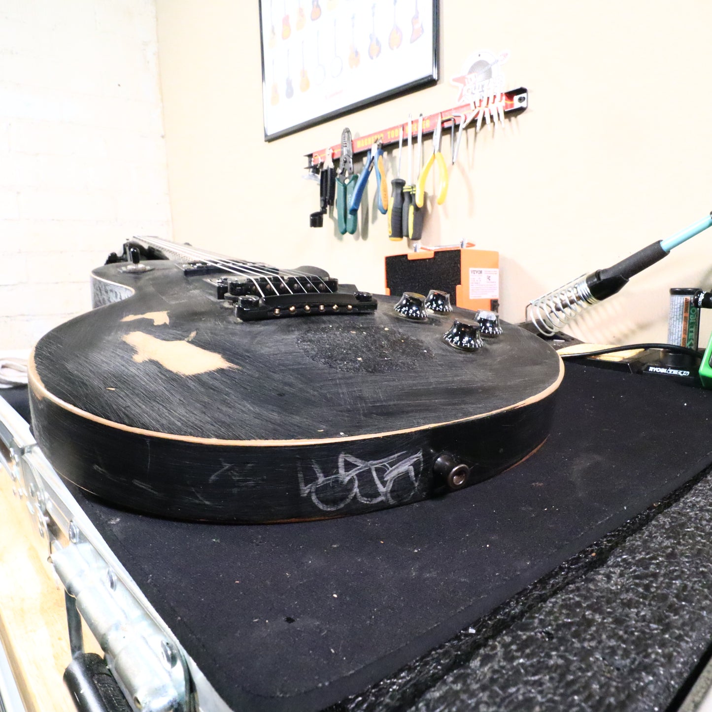 Gibson Les Paul Gothic Satin Black 2000 Electric Guitar