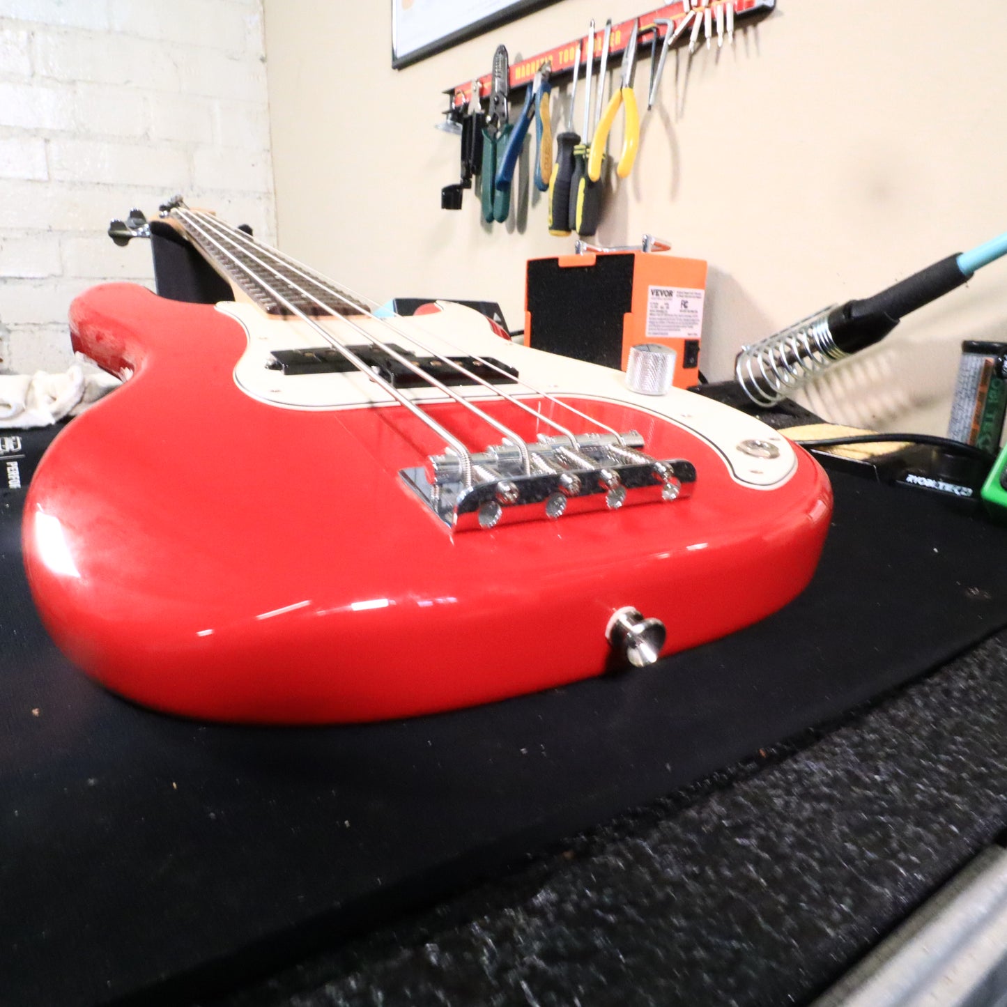 2006 Fender Bass Jr. Ferrari Red Short Scale MIM RARE Bass Guitar