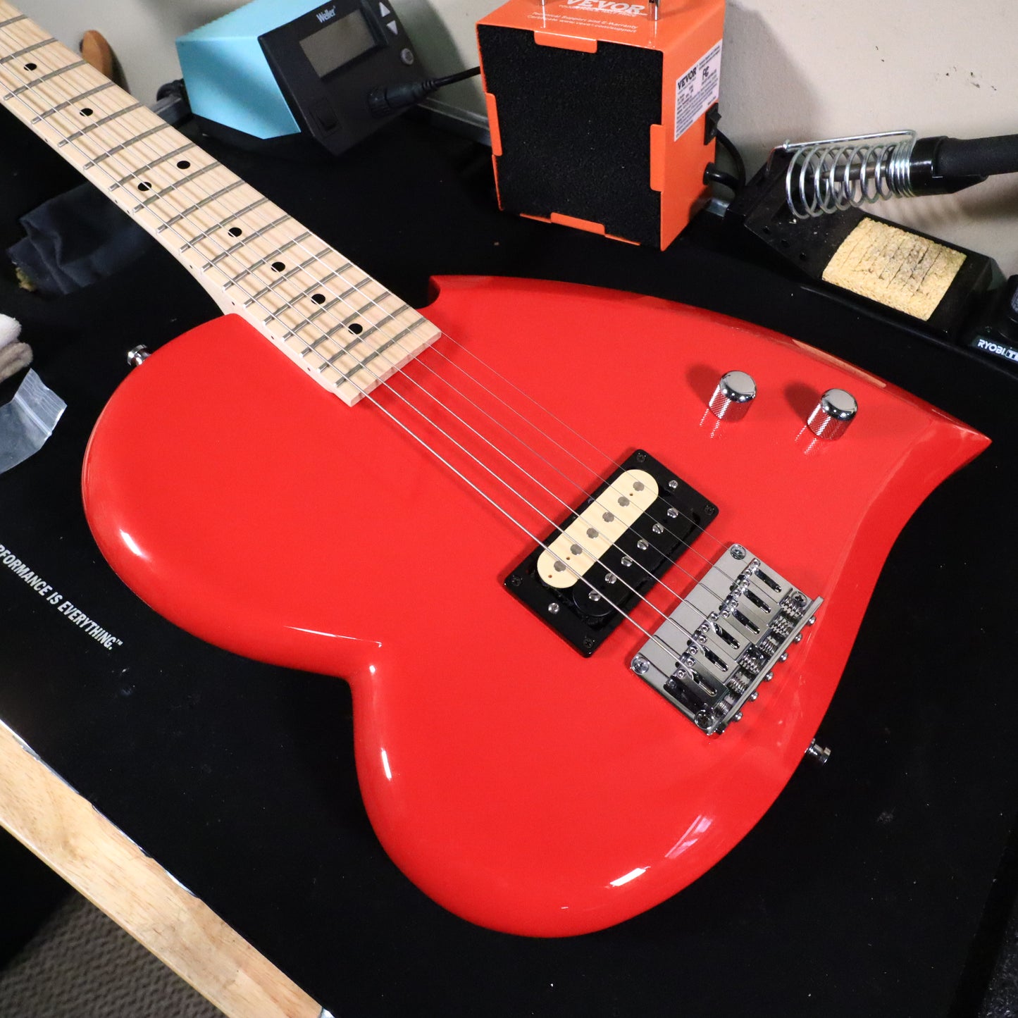 2002 G. Muenzler Heart USA Made NYC Electric Guitar