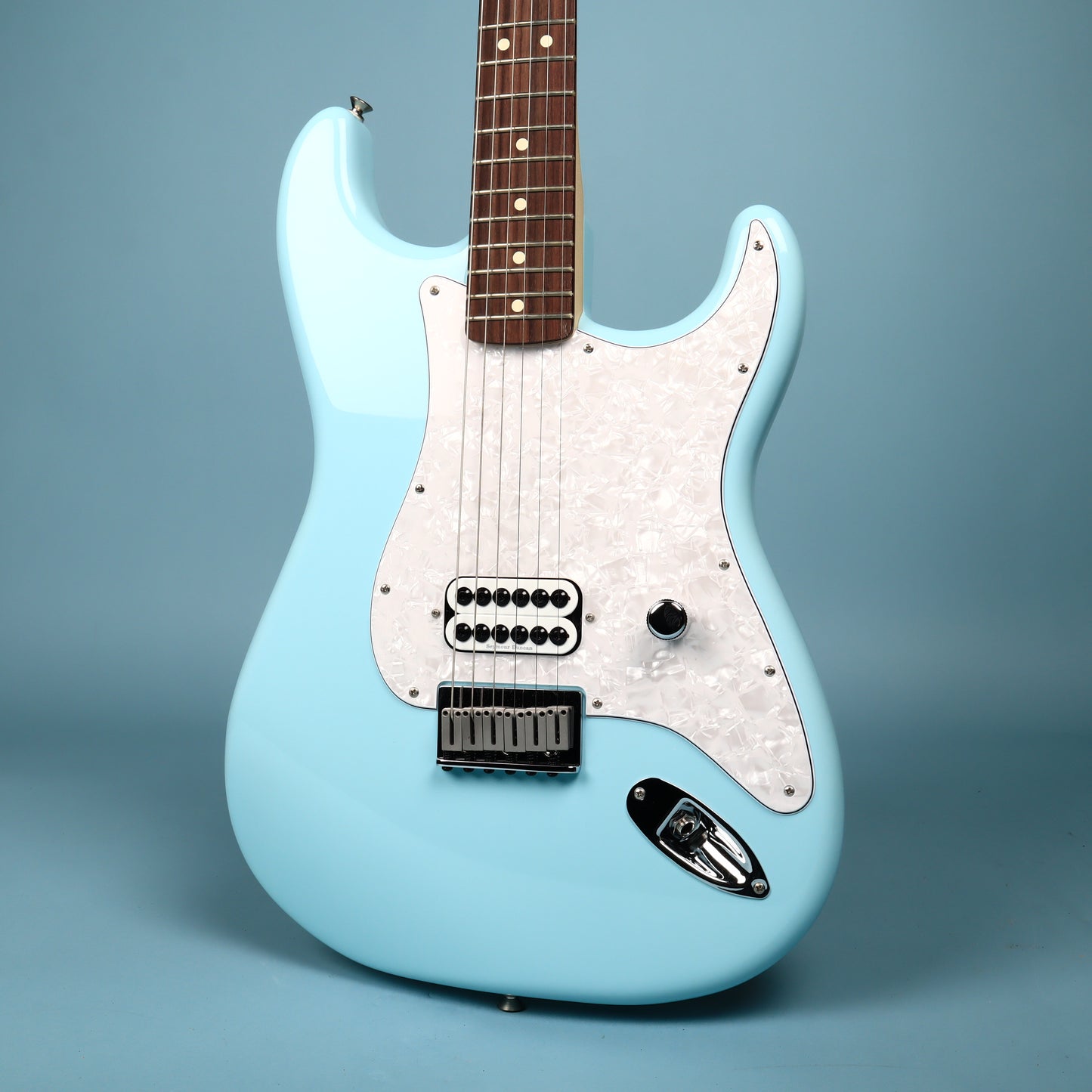 2023 Fender Limited Edition Tom DeLonge Strat Guitar Daphne Blue