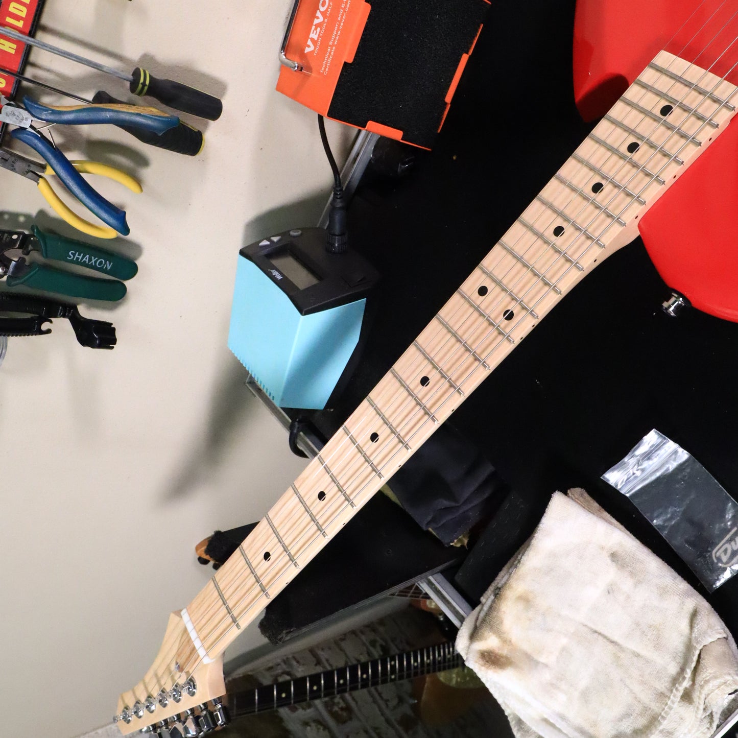 2002 G. Muenzler Heart USA Made NYC Electric Guitar