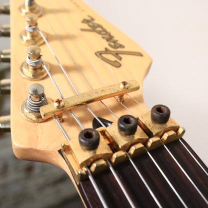 Fender Stratocaster Str-75r Electric Guitar Made in Japan Gold Floyd
