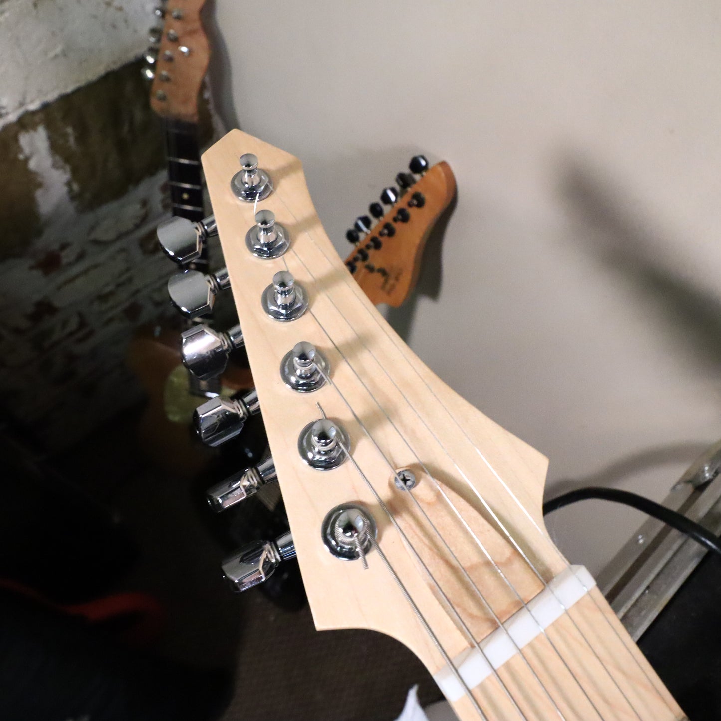 2002 G. Muenzler Heart USA Made NYC Electric Guitar