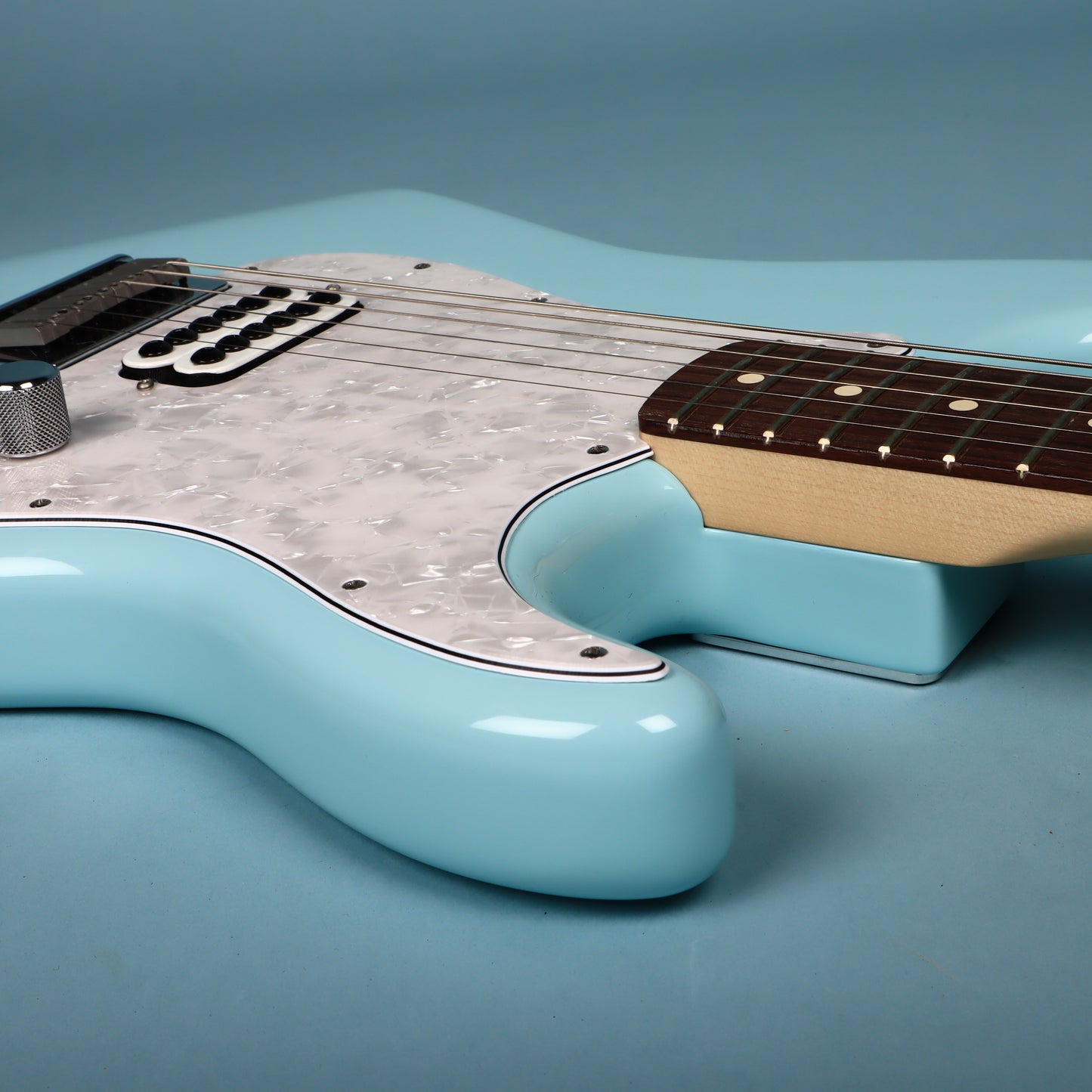 2023 Fender Limited Edition Tom DeLonge Strat Guitar Daphne Blue
