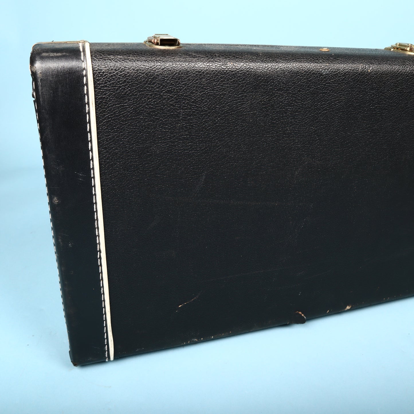 Original Vintage Kramer Hard Case Made In Canada