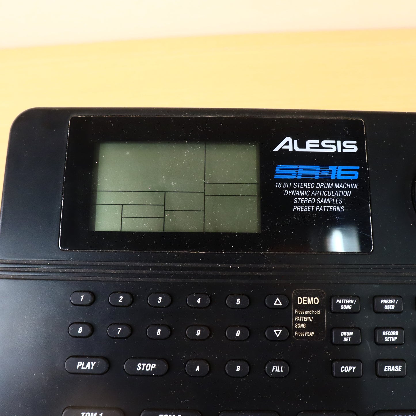Alesis SR-16 16-Bit Stereo Drum Machine
