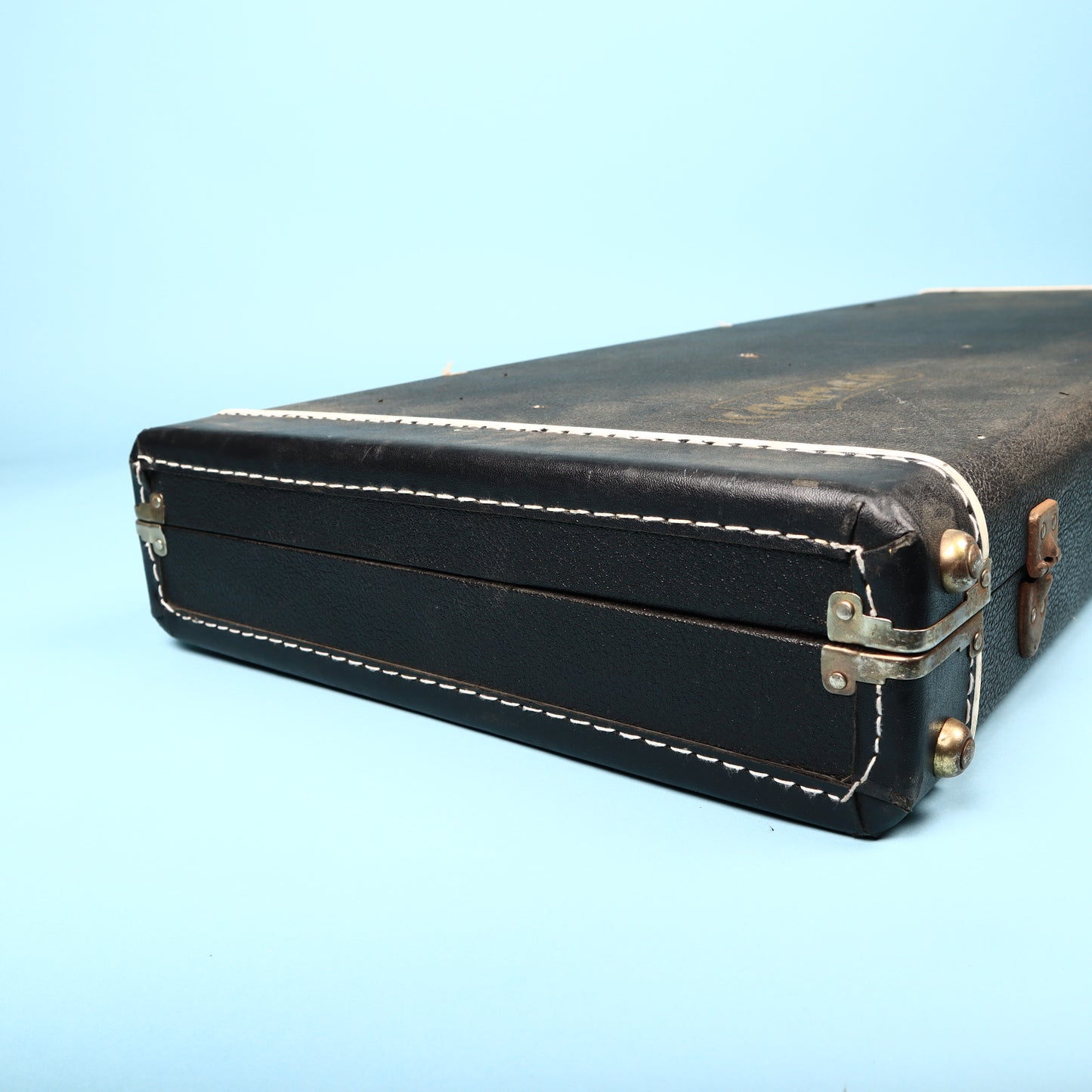 Original Vintage Kramer Hard Case Made In Canada