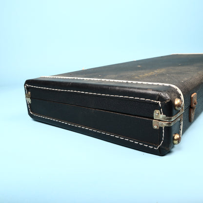 Original Vintage Kramer Hard Case Made In Canada