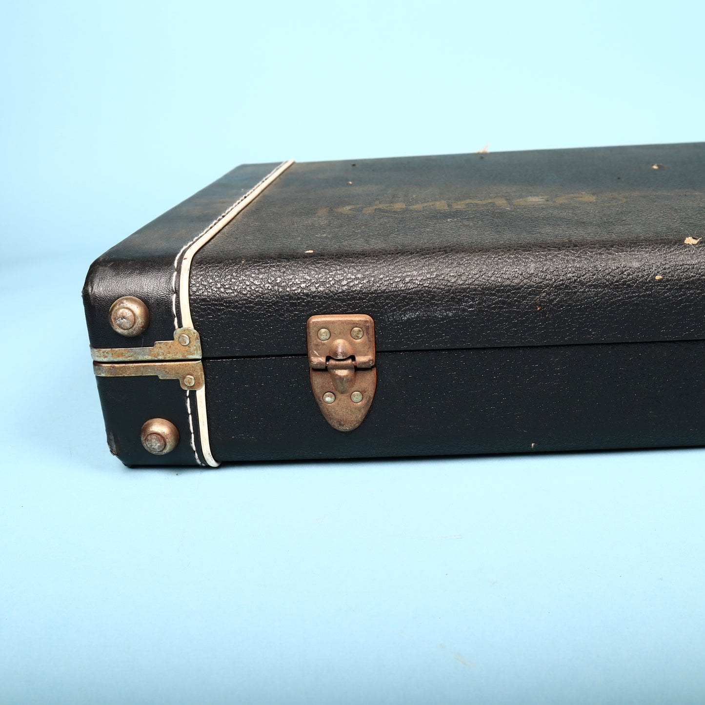 Original Vintage Kramer Hard Case Made In Canada