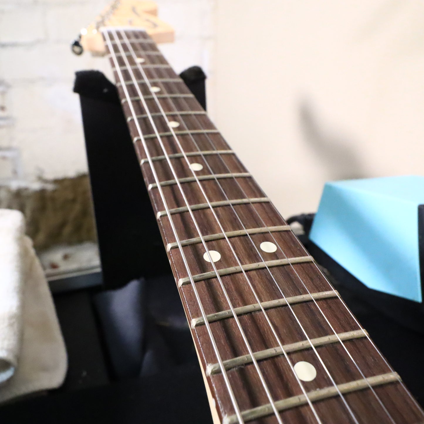 2023 Fender Limited Edition Tom DeLonge Strat Guitar Daphne Blue