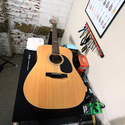Guitarra acústica vintage Alvarez 5220 de los 90