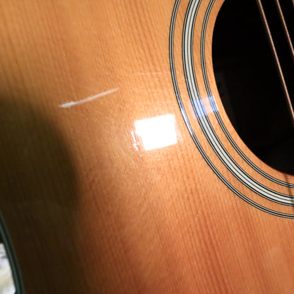 Guitarra acústica vintage Alvarez 5220 de los 90