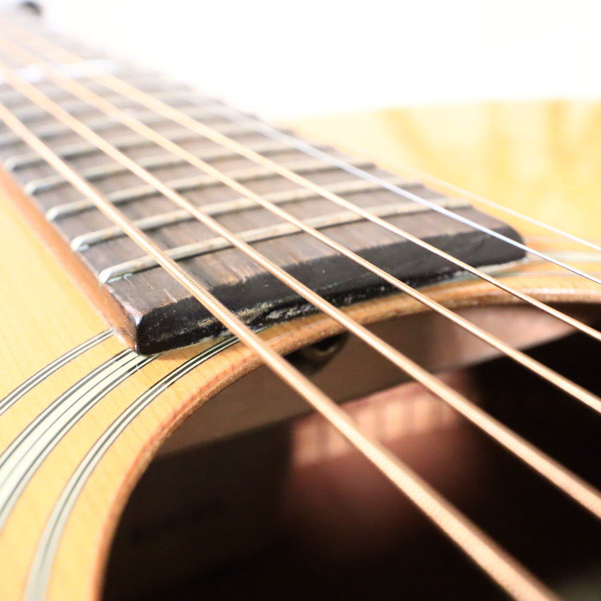 Guitarra acústica vintage Alvarez 5220 de los 90