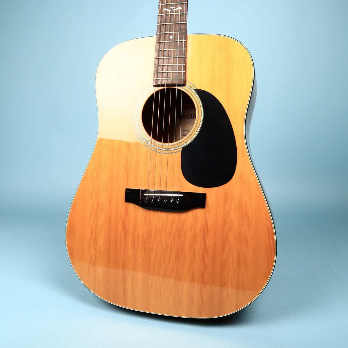 Guitarra acústica vintage Alvarez 5220 de los 90