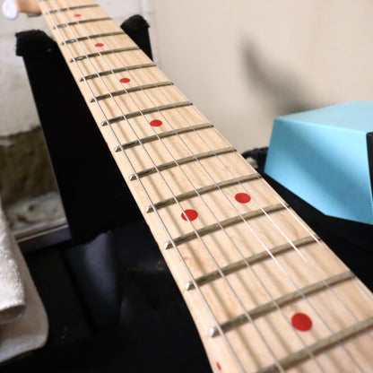 Squier by Fender Limited Edition Hello Kitty Stratocaster Pink