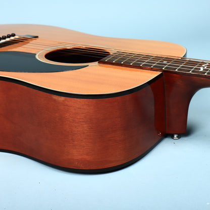Guitarra acústica vintage Alvarez 5220 de los 90