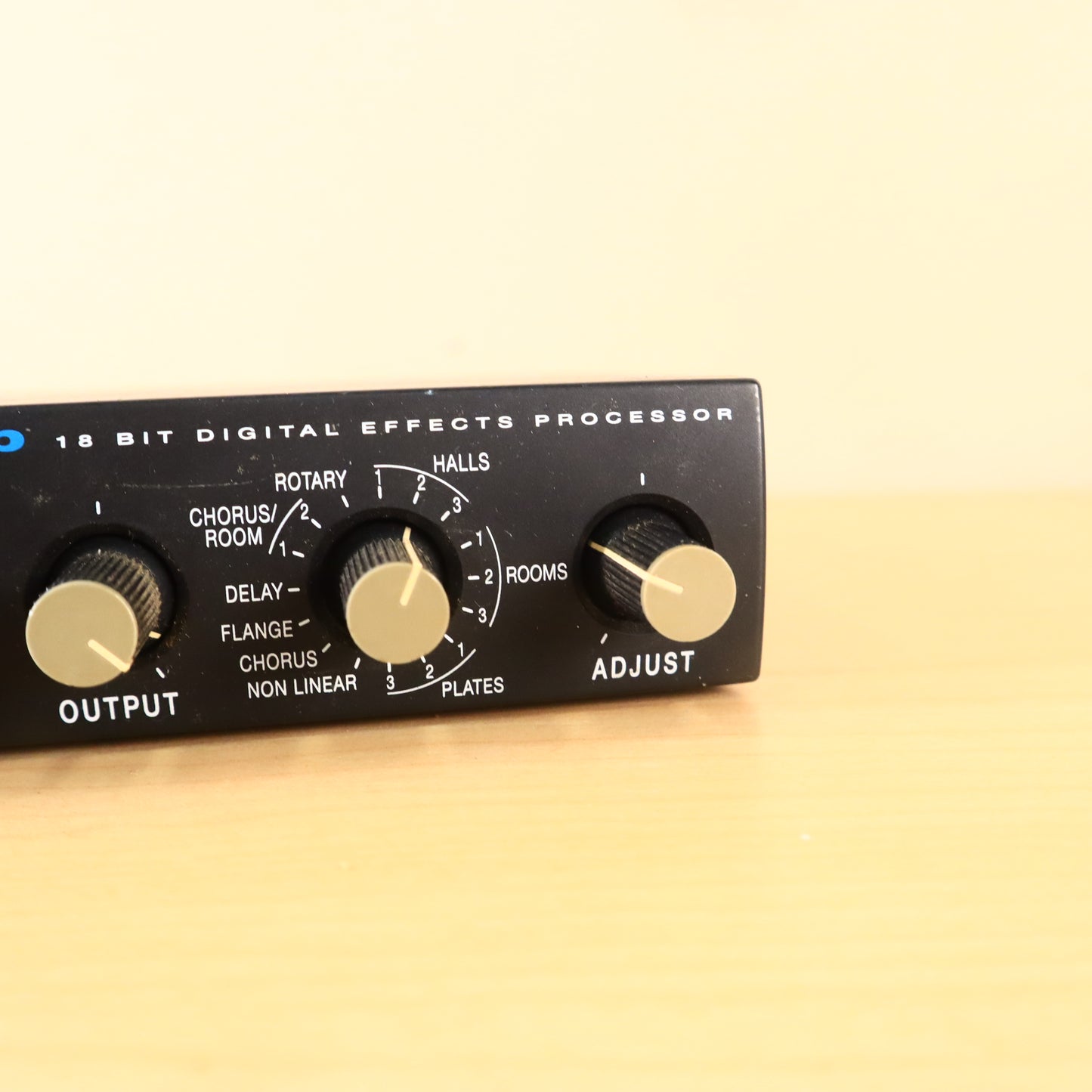 Alesis NanoVerb 18-Bit Digital Effects Processor