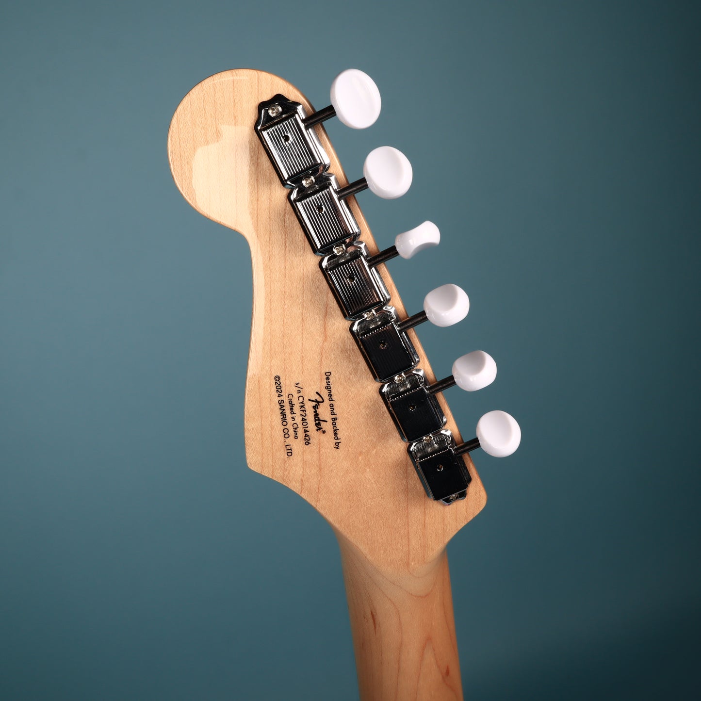 Squier by Fender Limited Edition Hello Kitty Stratocaster Pink