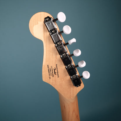 Squier by Fender Limited Edition Hello Kitty Stratocaster Pink