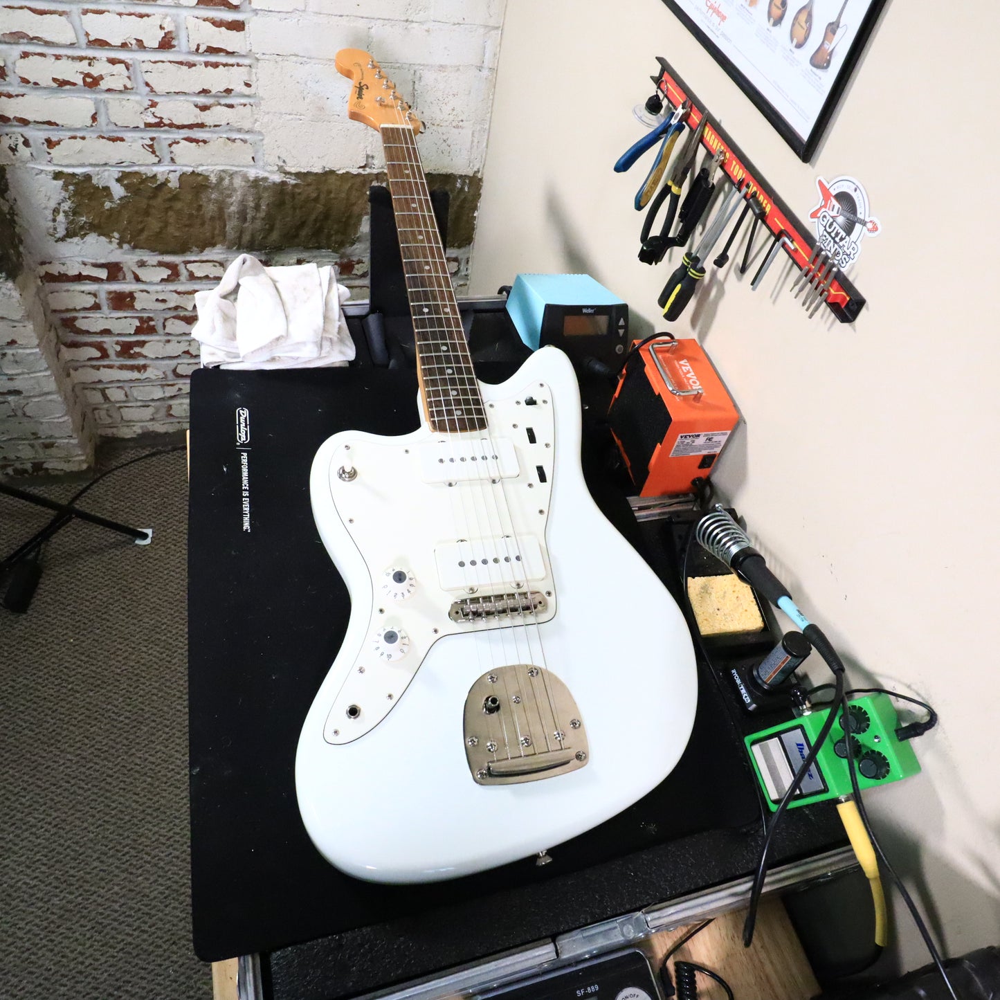 Lefty Left Handed 2018 Squier Classic Vibe 60s Jazzmaster Olympic White