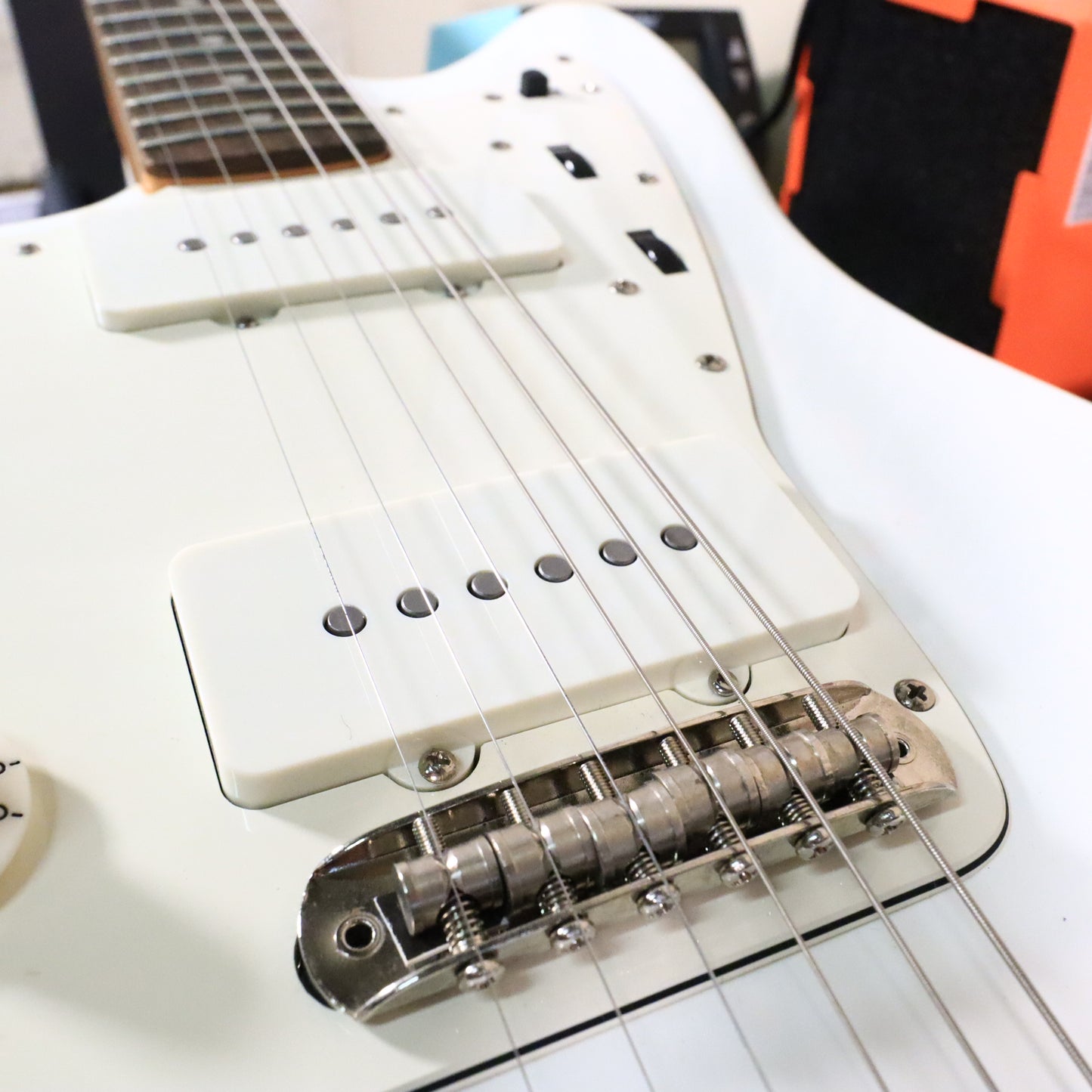 Lefty Left Handed 2018 Squier Classic Vibe 60s Jazzmaster Olympic White