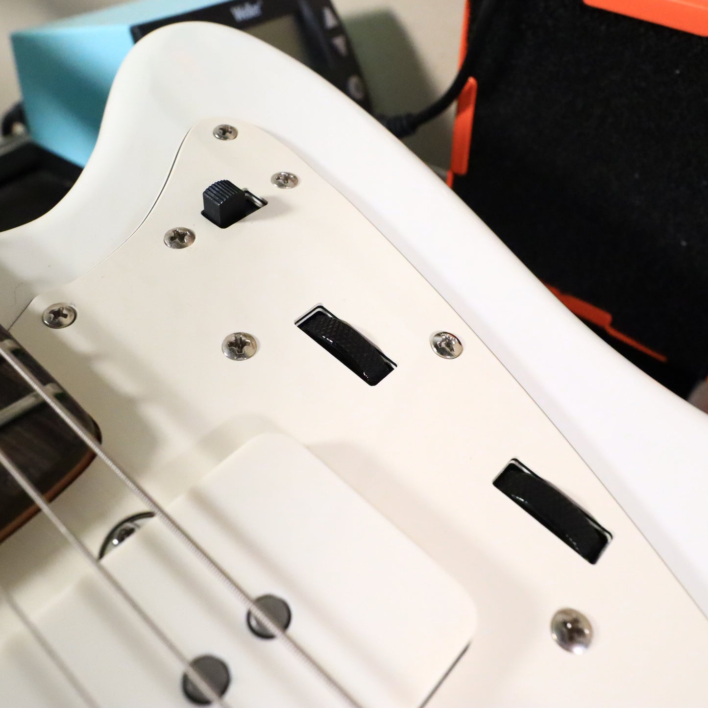 Lefty Left Handed 2018 Squier Classic Vibe 60s Jazzmaster Olympic White