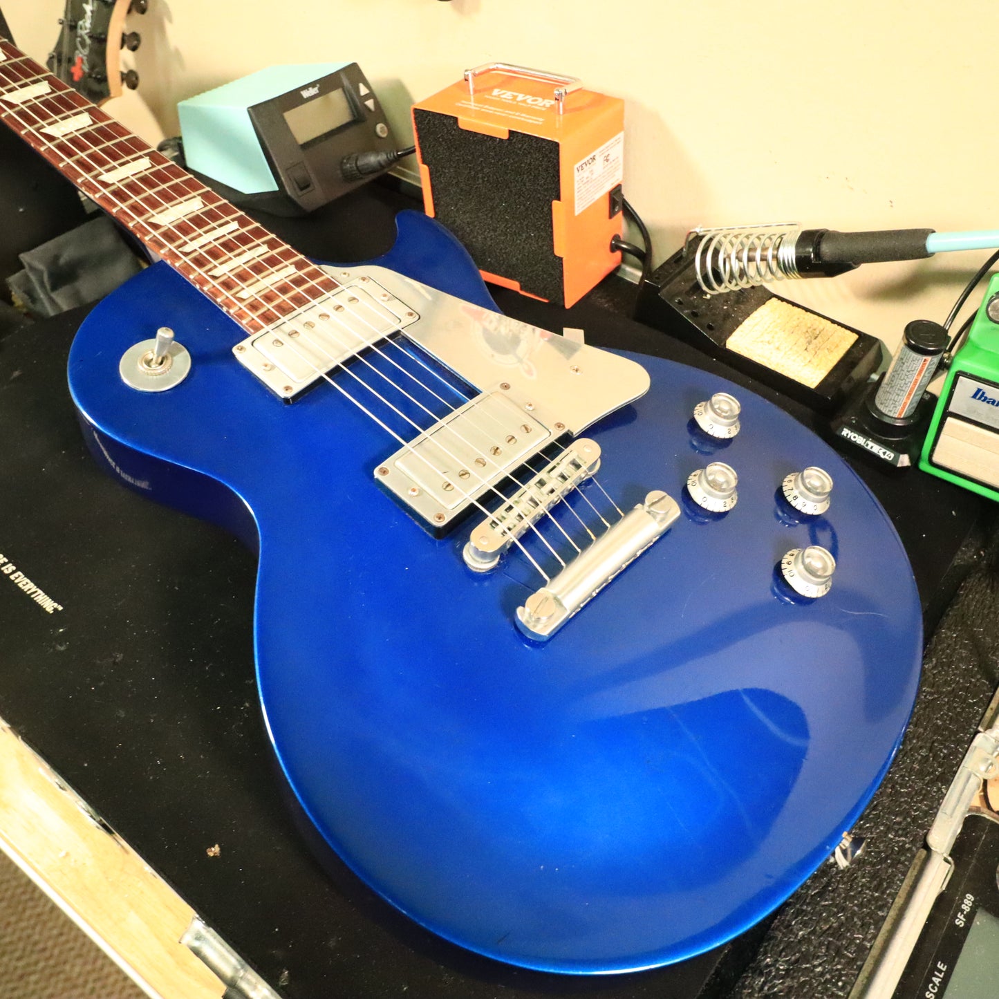 2004 Studio Limited Platinum Sapphire Blue Electric Guitar *Headstock Repair*