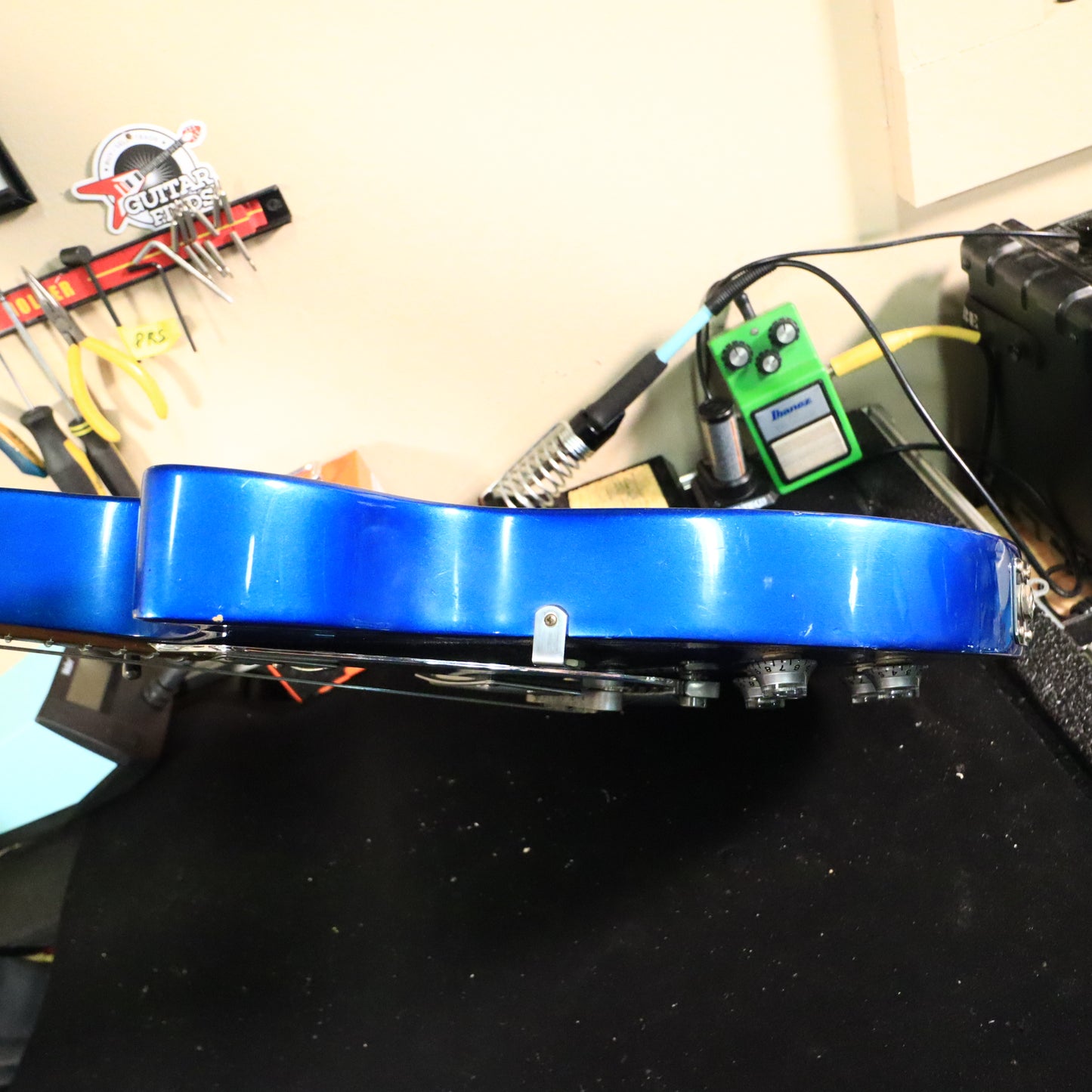 2004 Studio Limited Platinum Sapphire Blue Electric Guitar *Headstock Repair*