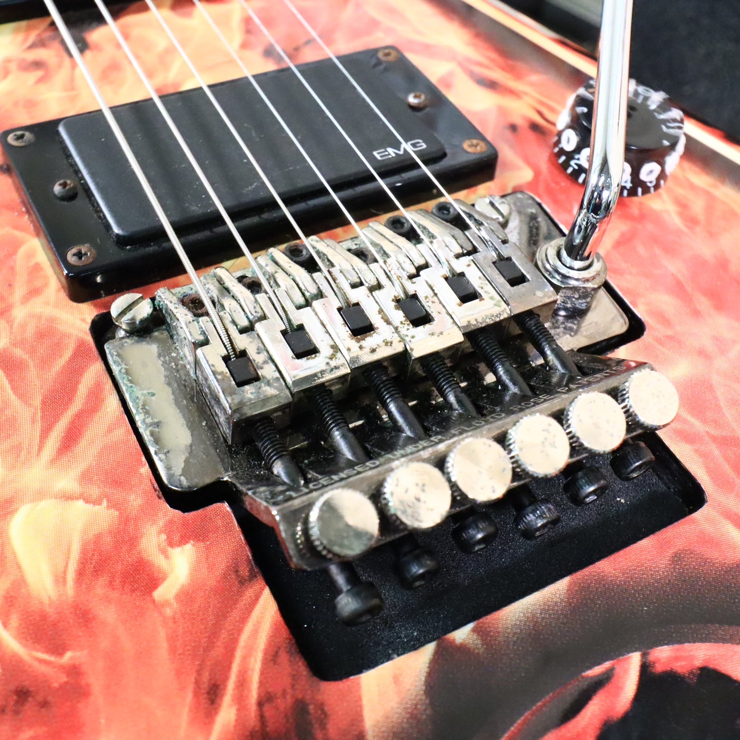 2007 Dean Dimebag Razorback V255 Explosion Guitar