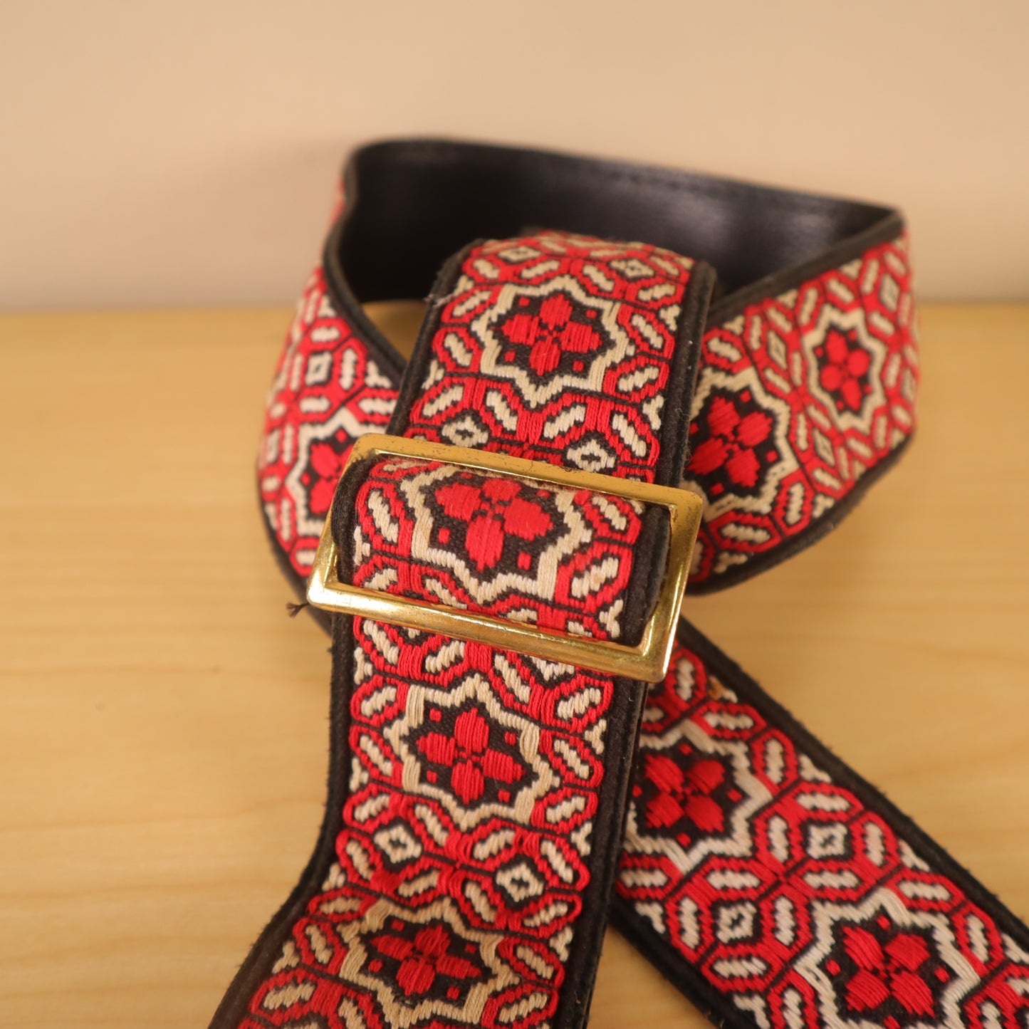 Vintage Memphis Guitar Strap Absolutely Beautiful Pattern '60s '70s