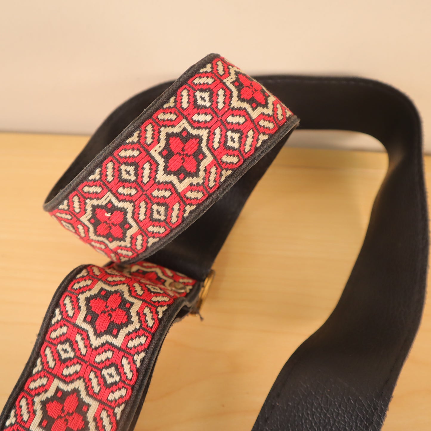 Vintage Memphis Guitar Strap Absolutely Beautiful Pattern '60s '70s