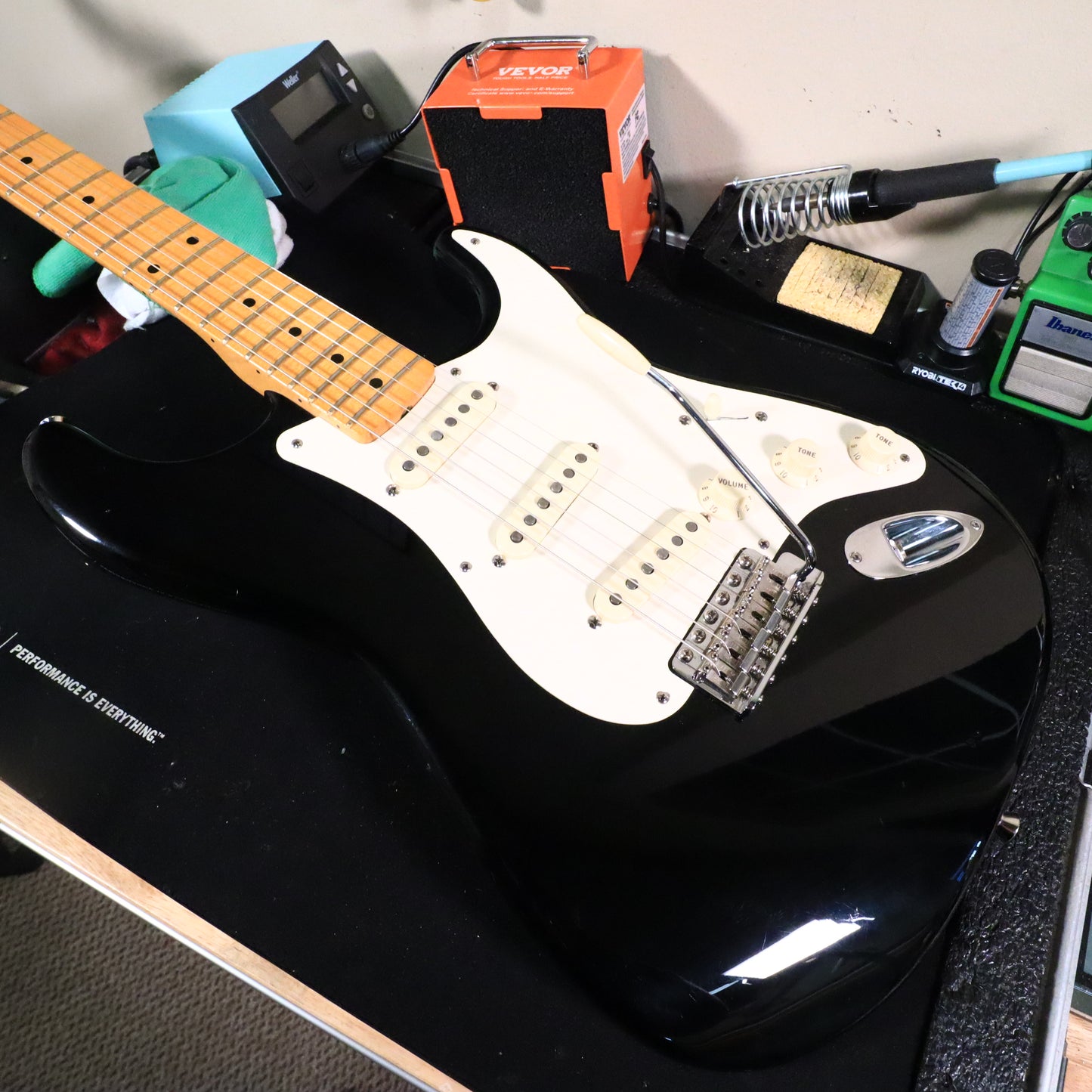 2018 Fender Eric Johnson Maple Neck Stratocaster Black Guitar