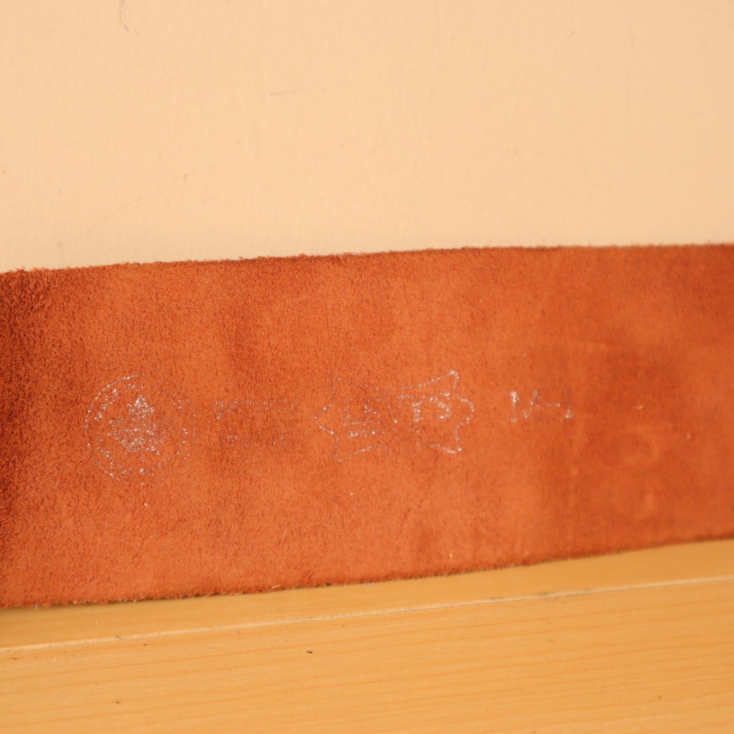 Vintage 1990's Levy's Canada M1 M-1 Leather Guitar Strap Brown