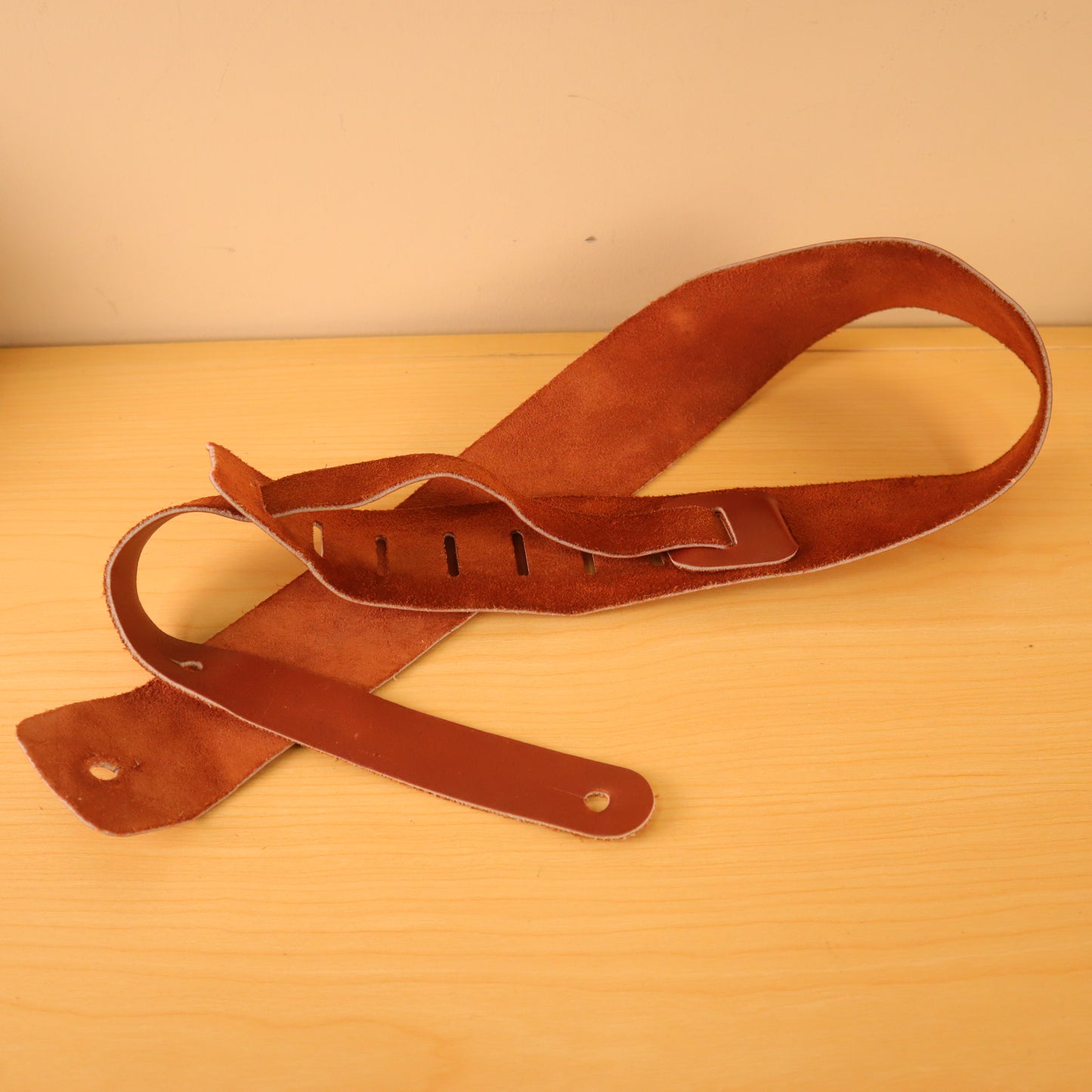 Vintage 1990's Levy's Canada M1 M-1 Leather Guitar Strap Brown