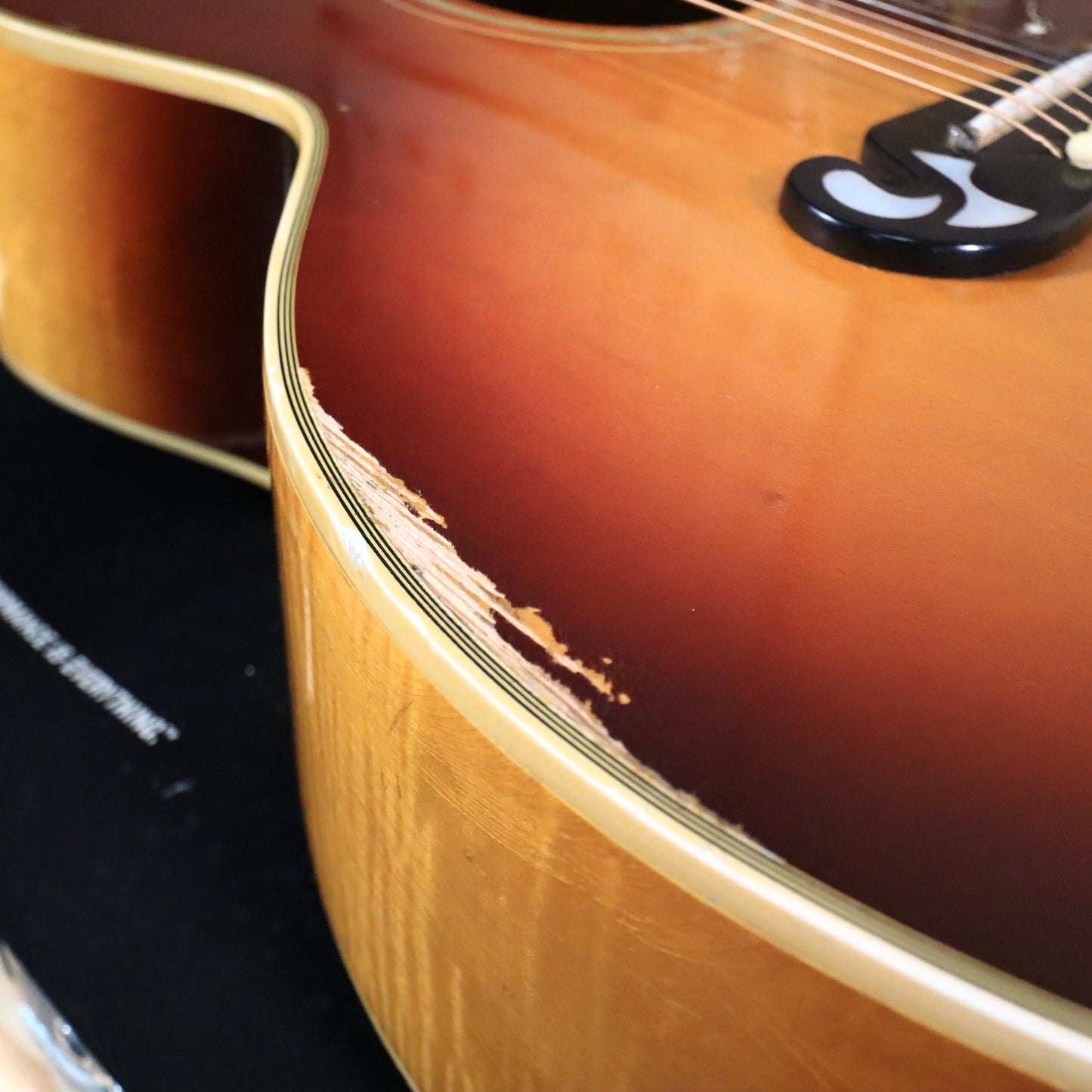 1969 Gibson J-200 (SJ-200) Acoustic – Vintage Sunburst