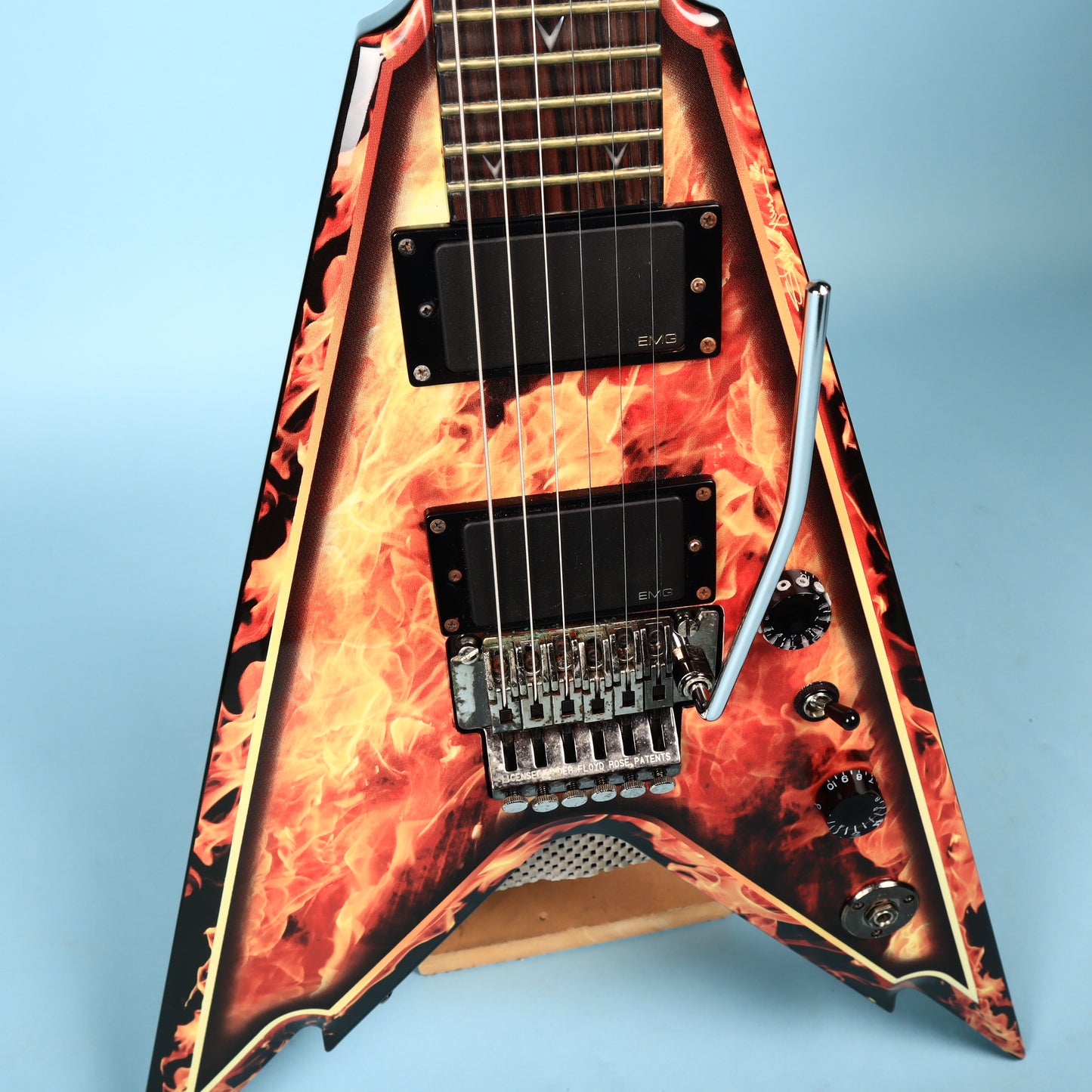 2007 Dean Dimebag Razorback V255 Explosion Guitar