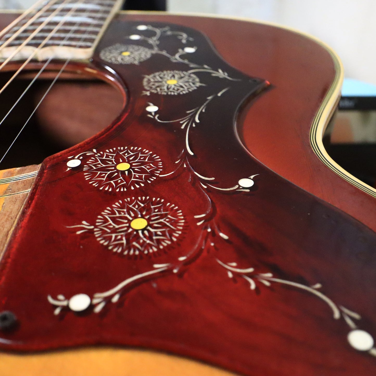 1969 Gibson J-200 (SJ-200) Acoustic – Vintage Sunburst