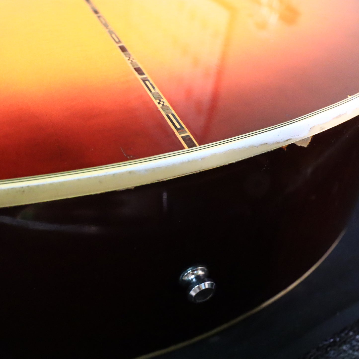 1969 Gibson J-200 (SJ-200) Acoustic – Vintage Sunburst