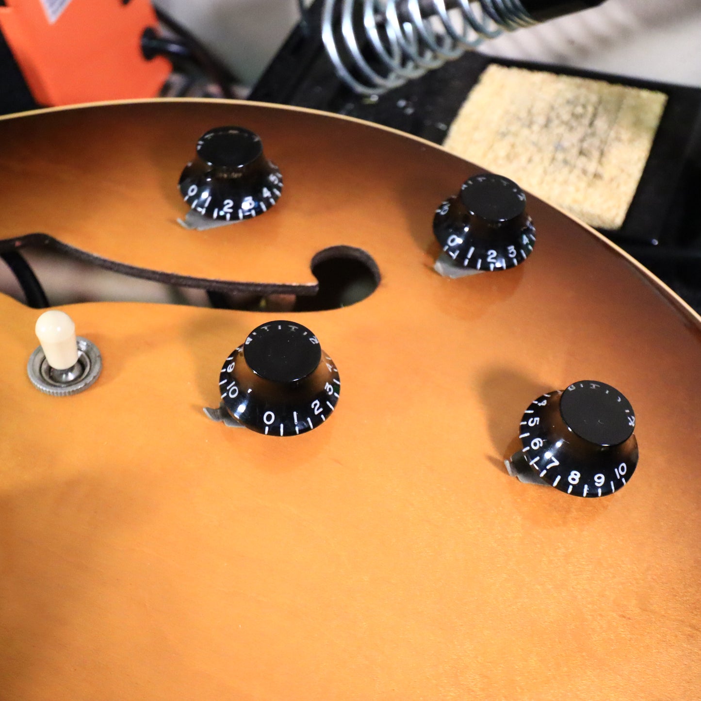 1987 Gibson ES-335 Electric Guitar Semi-Hollow Vintage Sunburst