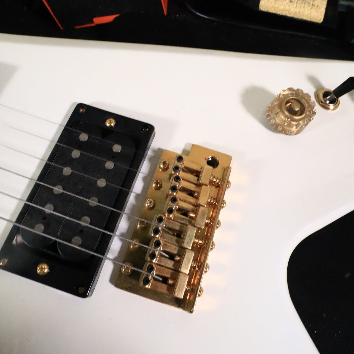 Harmony Flying V White NOS V666GT Electric Guitar  *Excellent Cond*