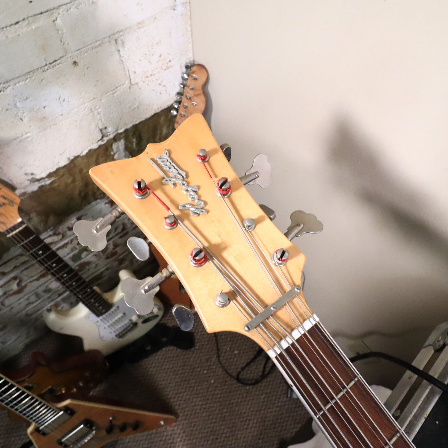 Vintage Hagstrom H-8 8-String Bass Sunburst 1960s