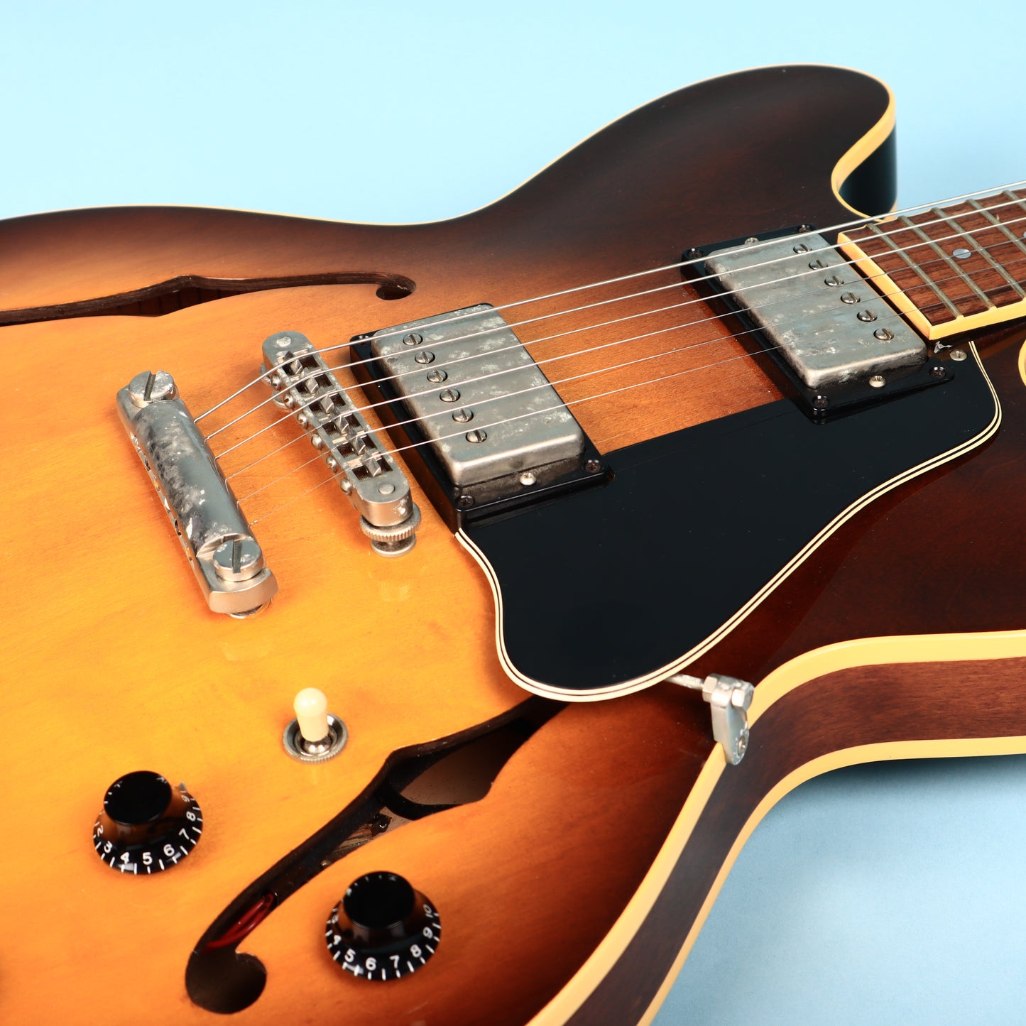 1987 Gibson ES-335 Electric Guitar Semi-Hollow Vintage Sunburst