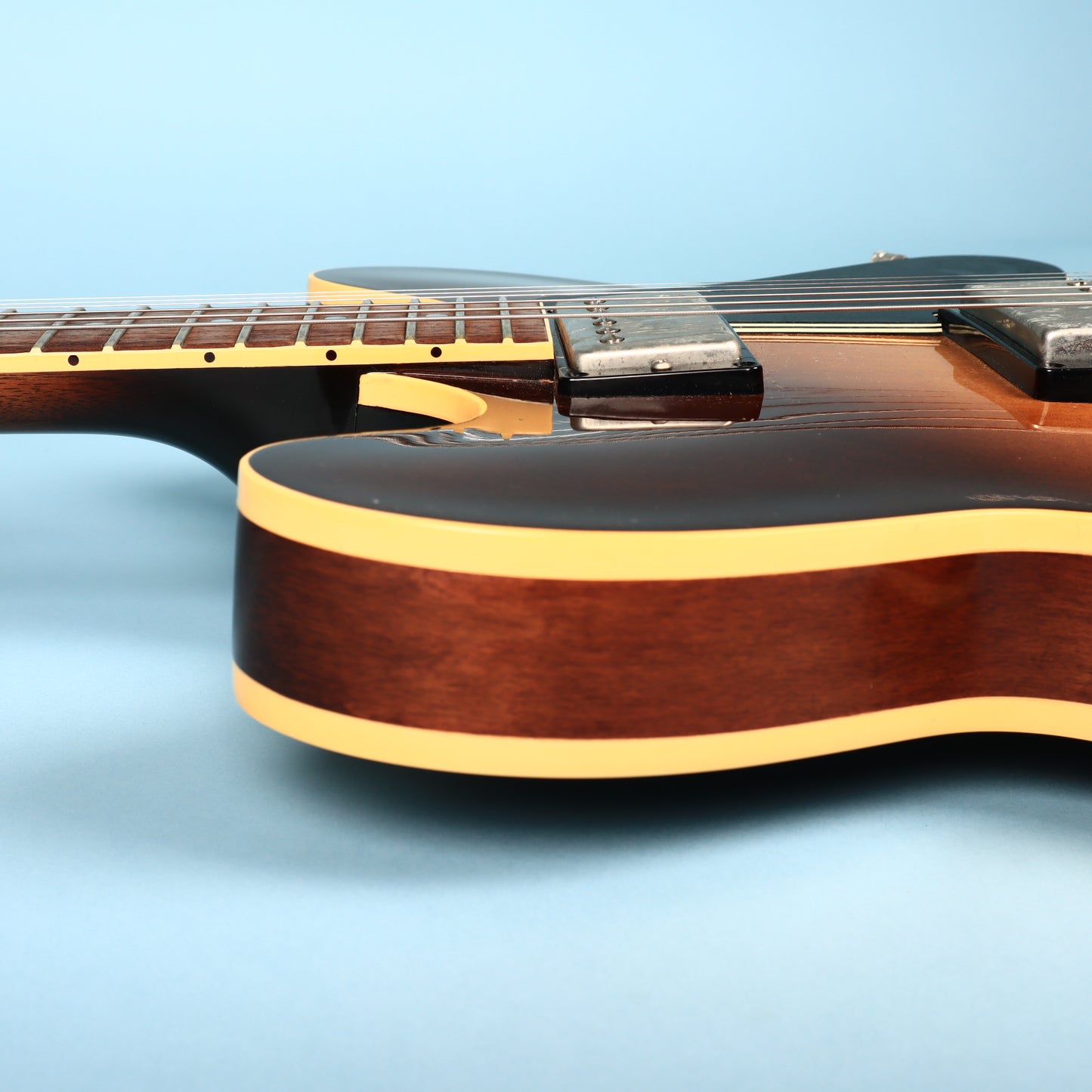 1987 Gibson ES-335 Electric Guitar Semi-Hollow Vintage Sunburst