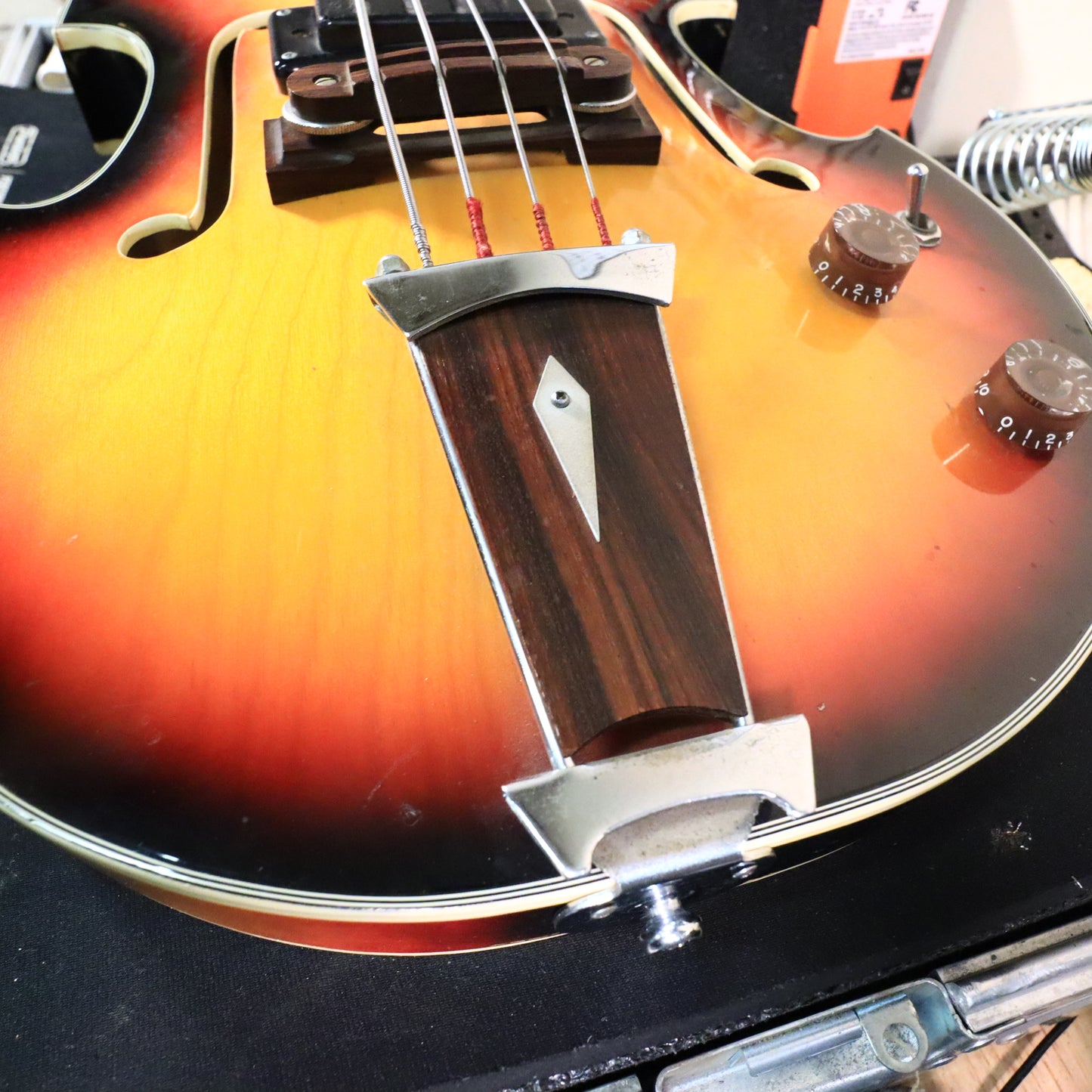 Univox Model 1920 Lectra Short-Scale Bass w/ case 1968 - Sunburst Violin Bass